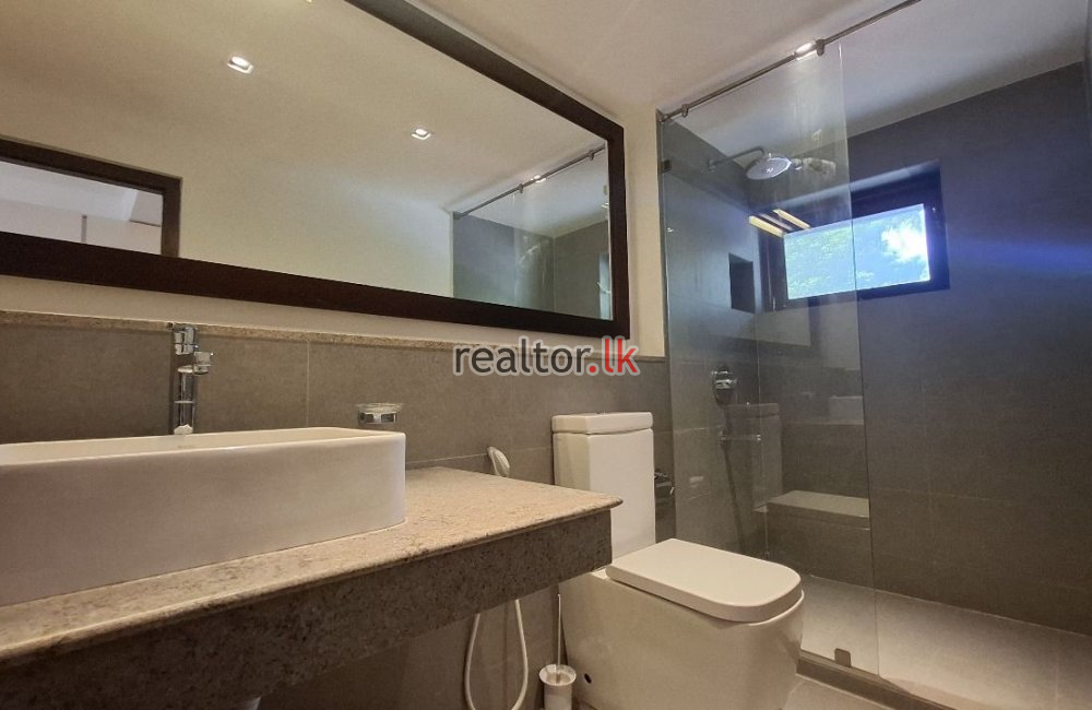 Two Storied House For Rent In Colombo 05