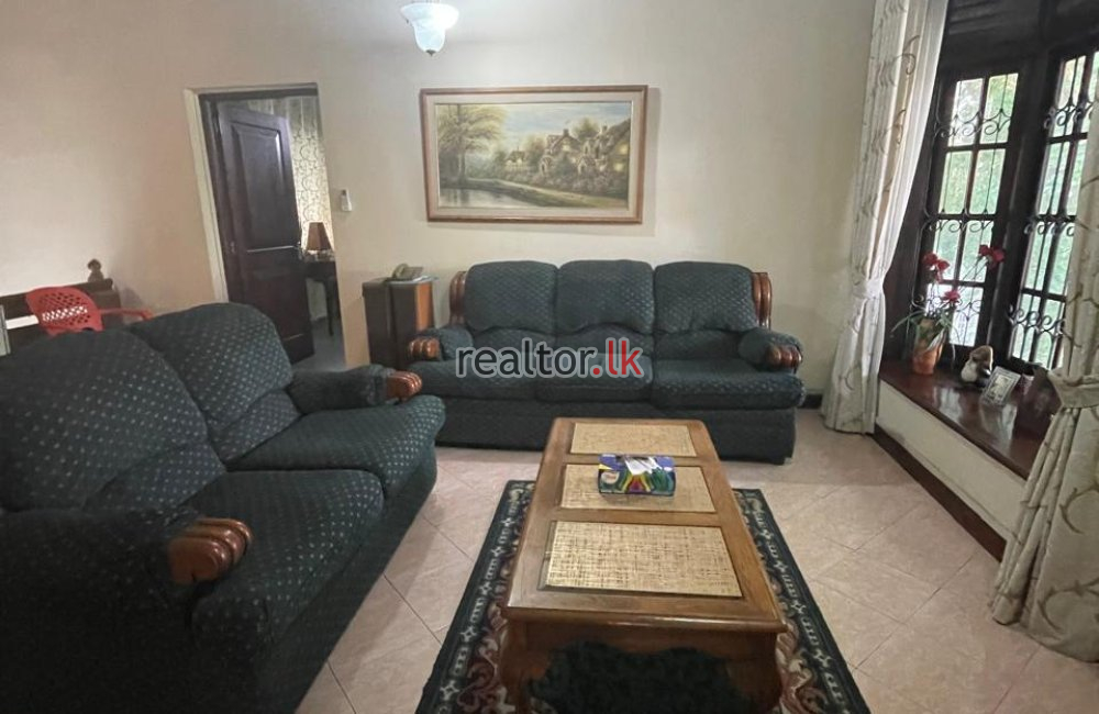 House For Sale At De Fonseka Pl Colombo 05