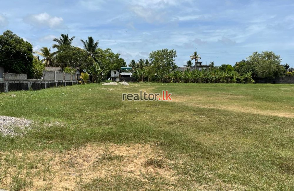 Land For Sale At Ratmalana