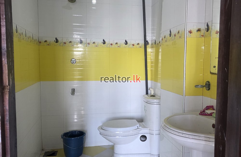 Unfurnished Apartment for Rent in Kalubowila