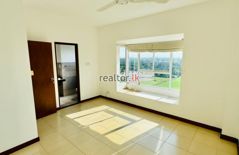 Charming Three Bed At Orchid Apartment II Malabe