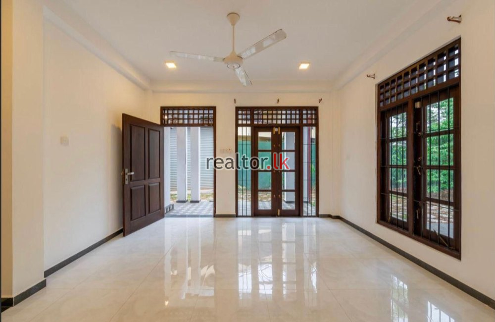 House For Sale In Thalapathpitiya Nugegoda