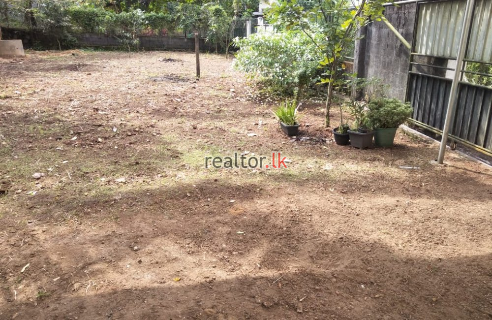 Residential Land For Sale In Thalawathugoda