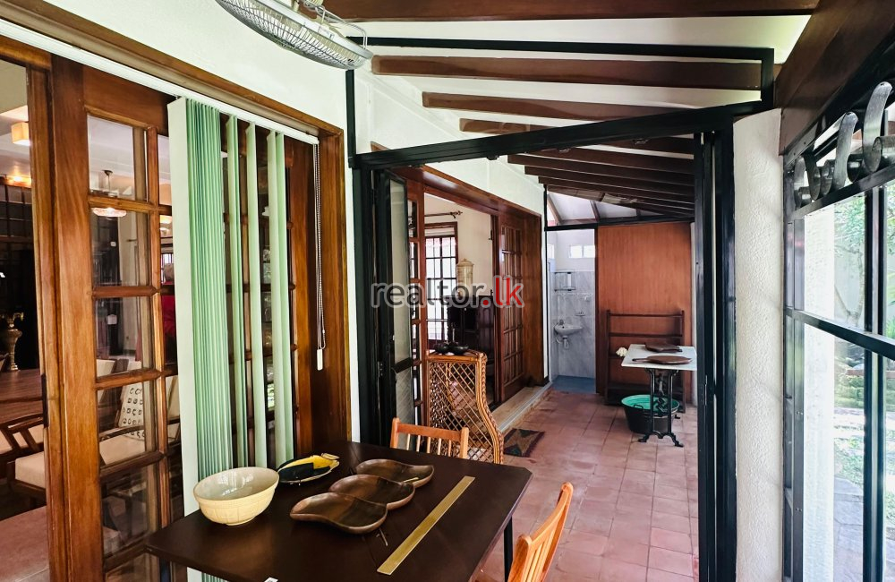 Characterful House For Rent In Colombo 05