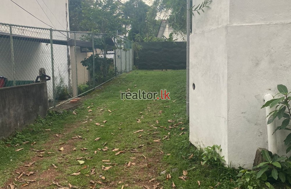 Land For Sale Off 4th Lane At Nawala