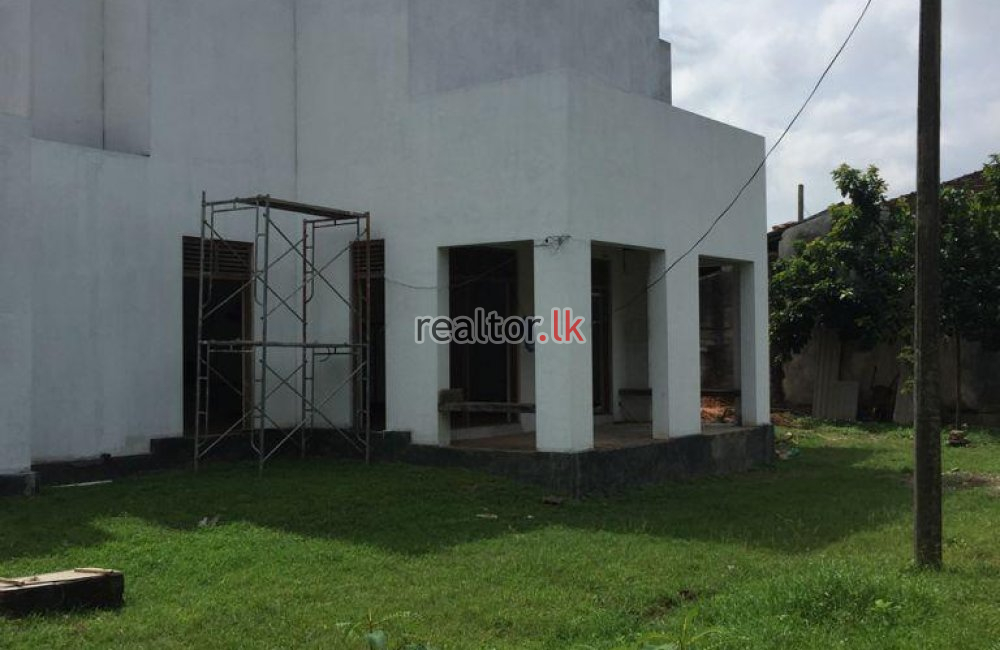 Luxury Villa For Sale In Battaramulla