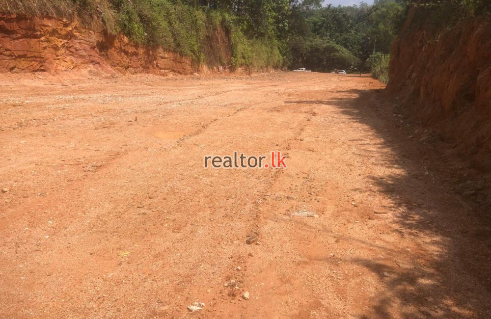 Facing Kandy Rd Weweldeniya Land For Sale