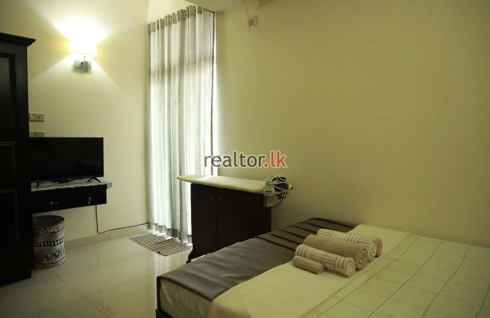 Three Bed For Sale In Marine City Apartments