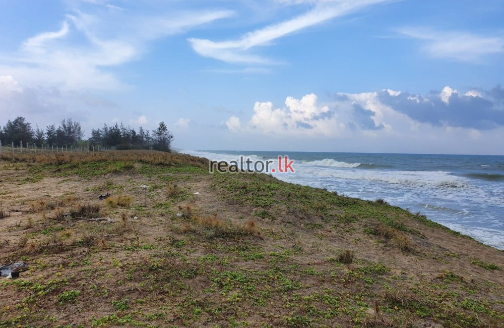 Beachfront Land For Sale At Whisky Point Pottuvil