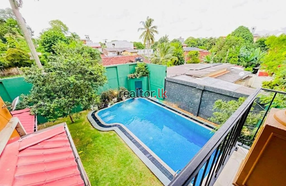 Two Story House For Sale At Railway Ave Nugegoda
