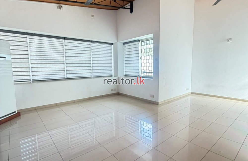 05 Bedroom Spacious House for Rent in Colombo 7
