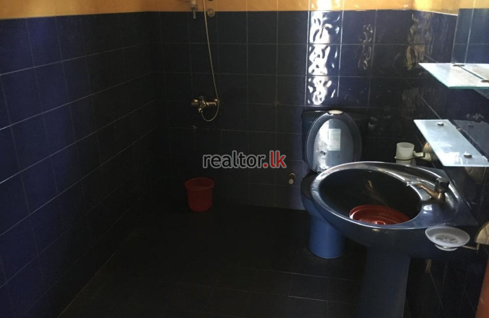 Lakefront House For Sale In Moratuwa