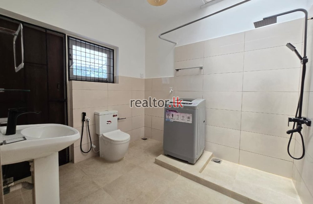 House For Rent At Torrington Avenue Colombo 07