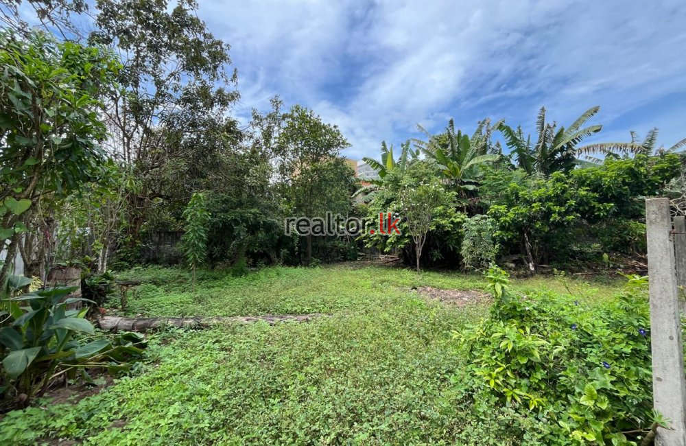 Residential Land for Sale in Kelaniya