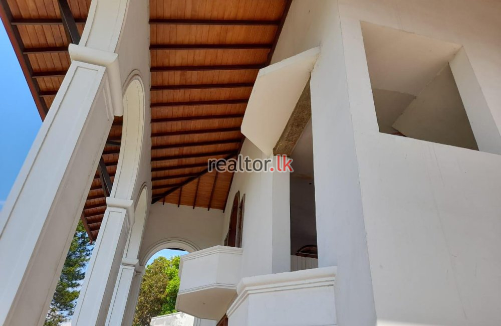 Land With House In Makola Rd Kiribathgoda