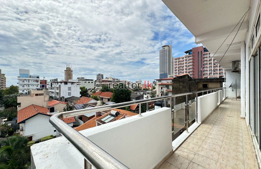 Four Bed Apartment For Rent In Colombo 04