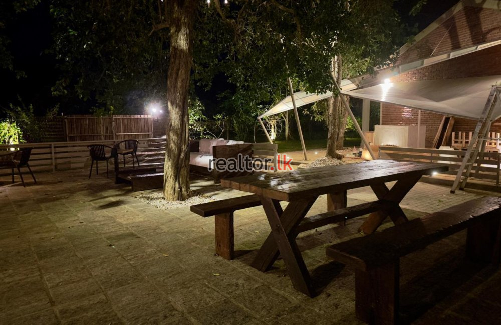 Lake Front Luxury Villa For Sale Habarana Forrest
