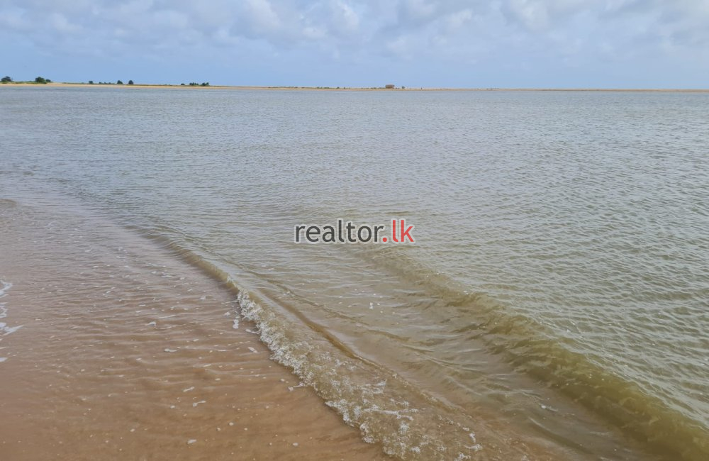 Beach Front Land At Kalpitiya