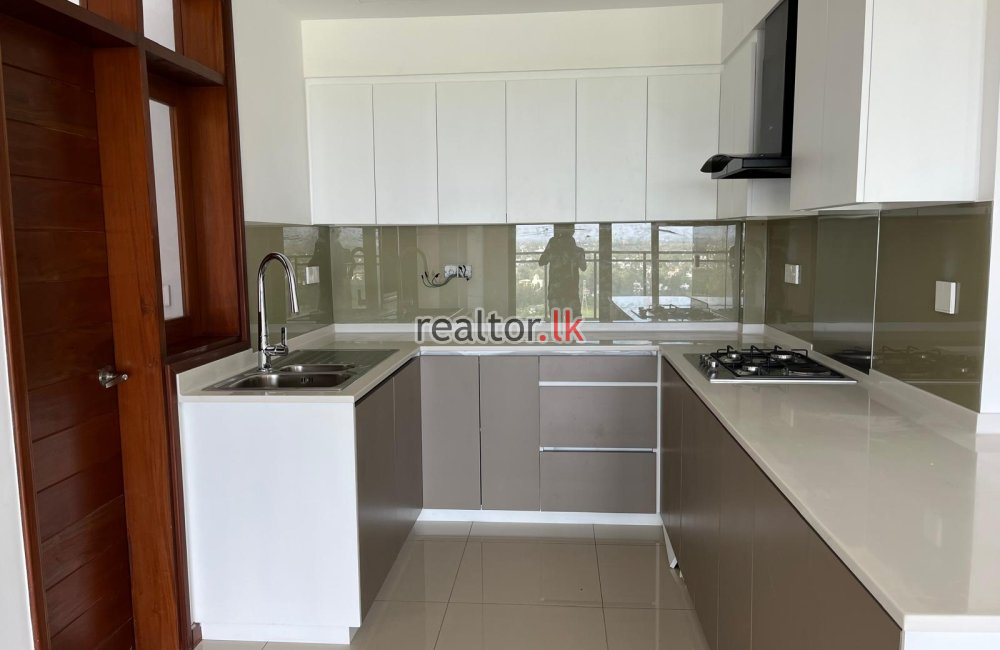 Three Bed For Sale In The Residencies Kotte