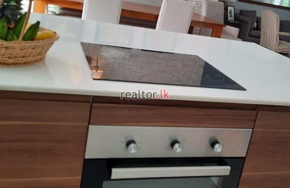 House For Sale At Malalasekara Mawatha Colombo 07