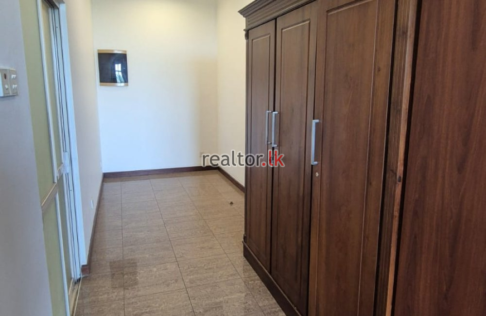 Single Bed For Sale In Trillium Residencies