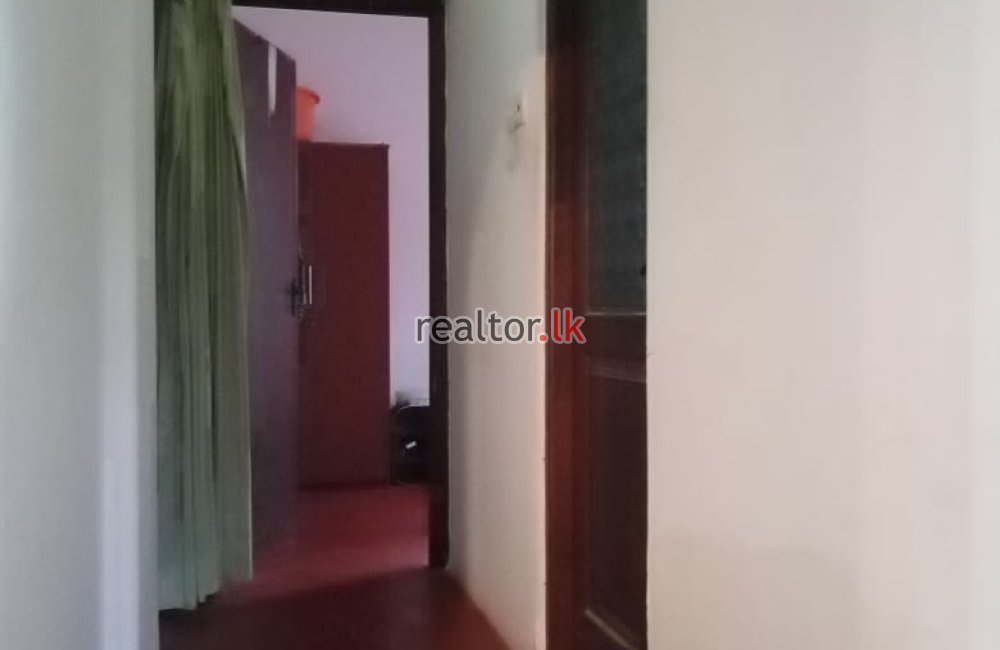 House For Sale At Dammodhya Mawatha Battaramulla