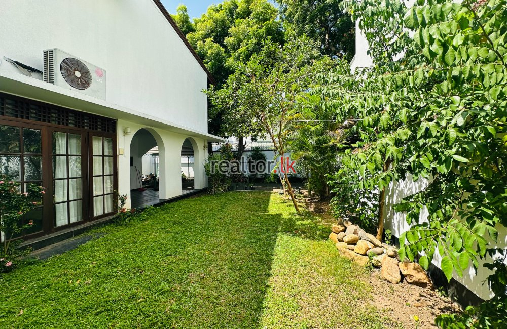 House For Rent In Colombo 07 With Large Garden