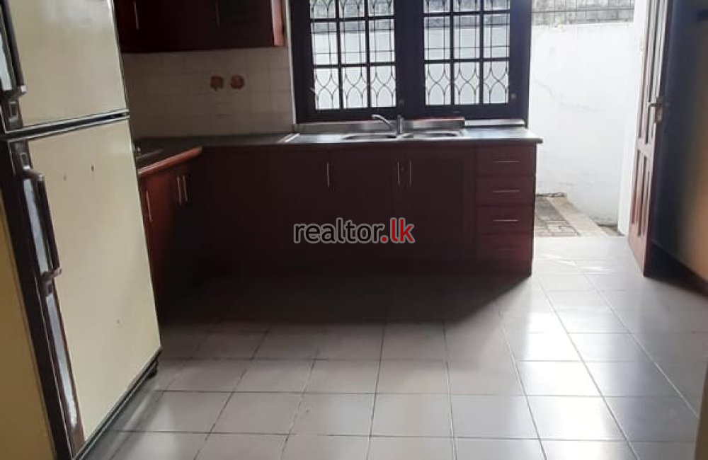 House For Rent At Akurugoda Rd Battaramulla