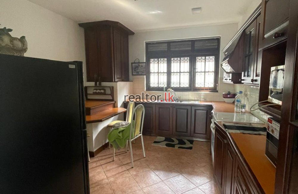 House For Sale At De Fonseka Pl Colombo 05