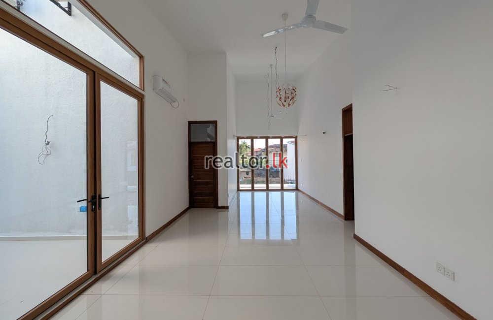 Newly Refurbished House for Rent in Colombo 7