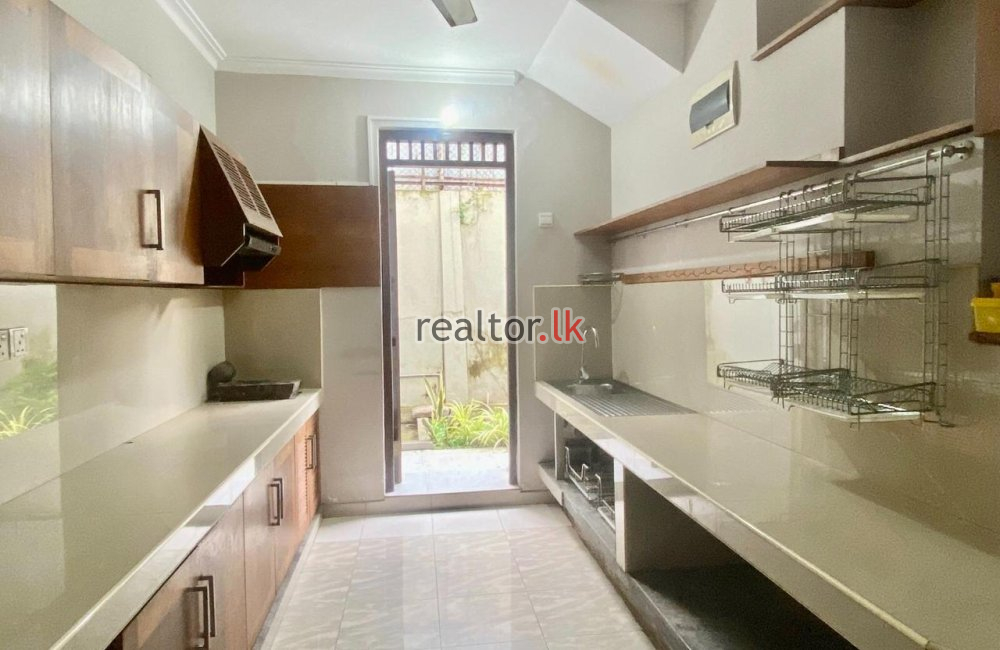 Luxury House For Rent At Flower Rd Colombo 03