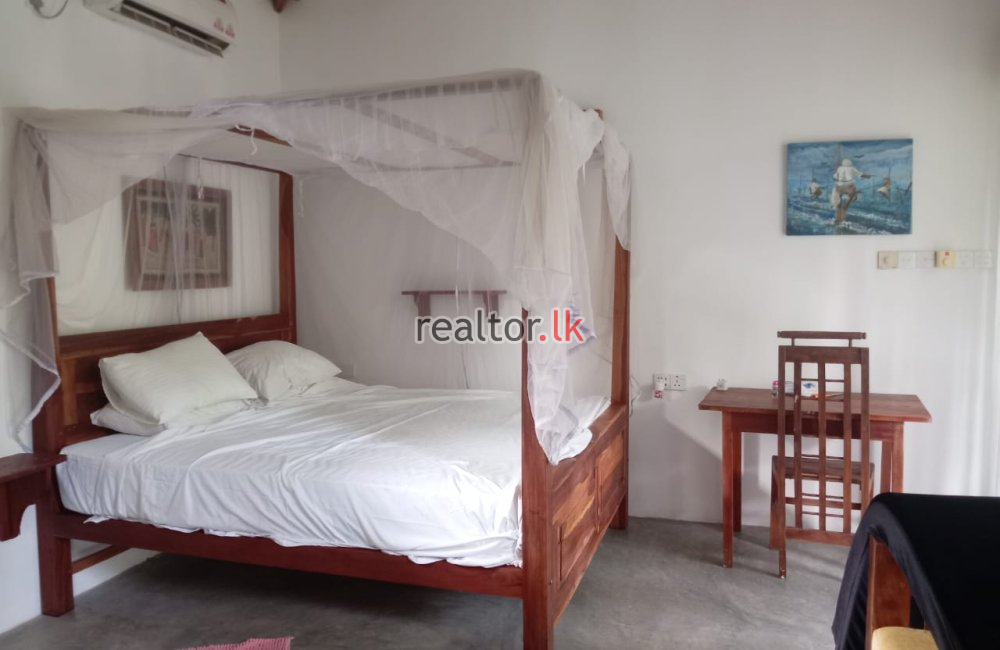 Villa For Sale In Dalawella Unawatuna