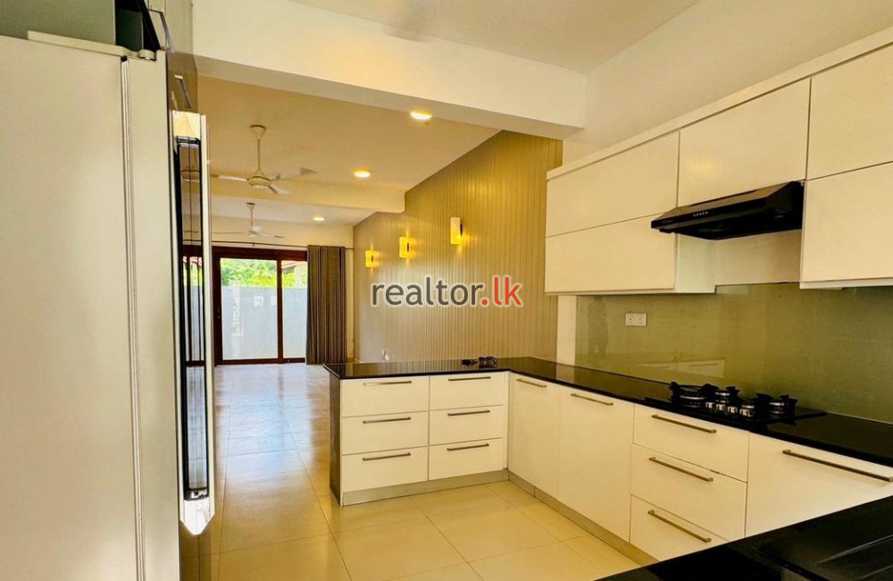 House For Sale At Kalalgoda Rd Thalawathugoda