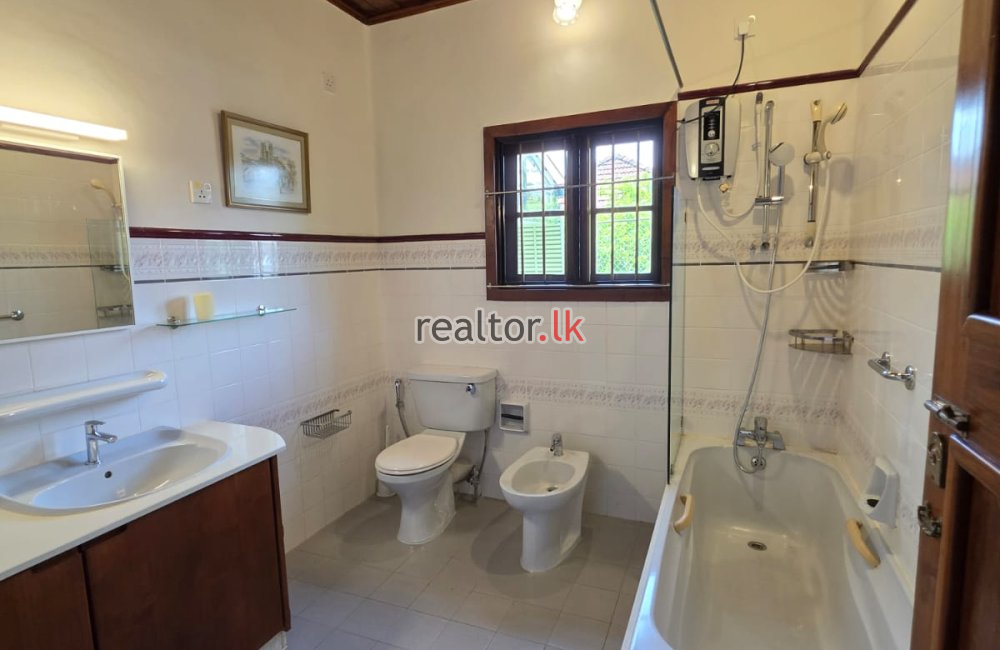 Spacious House For Rent In Colombo 05