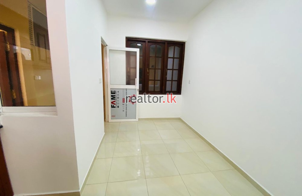 Two Storey House For Sale In Colombo 04