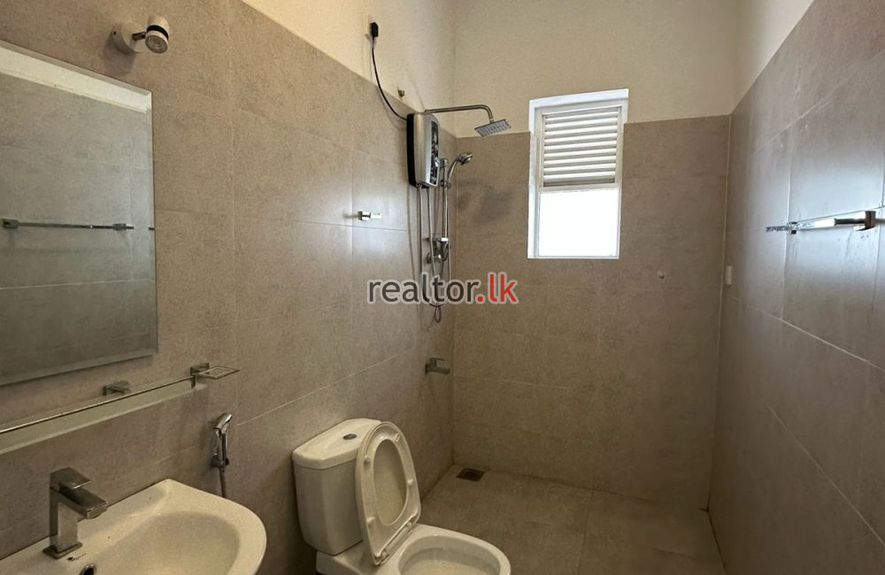 Beach View Hotel For Sale In Mount Lavinia
