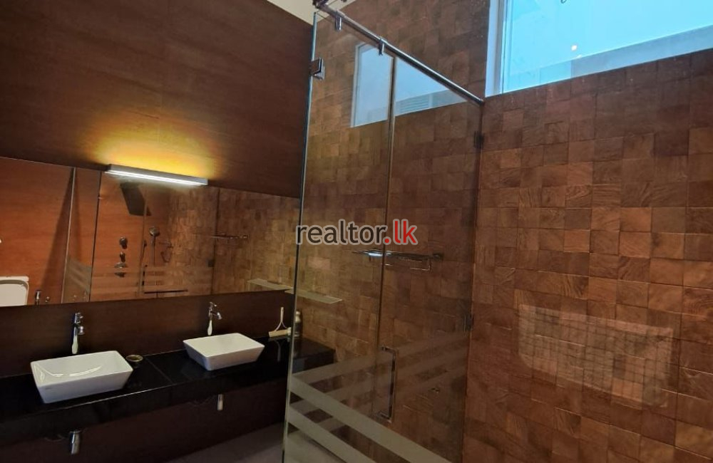 Luxury 4 Bedrooms House for Rent in Colombo 3