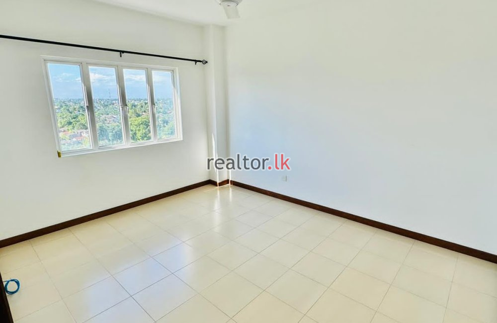 Charming Three Bed At Orchid Apartment II Malabe