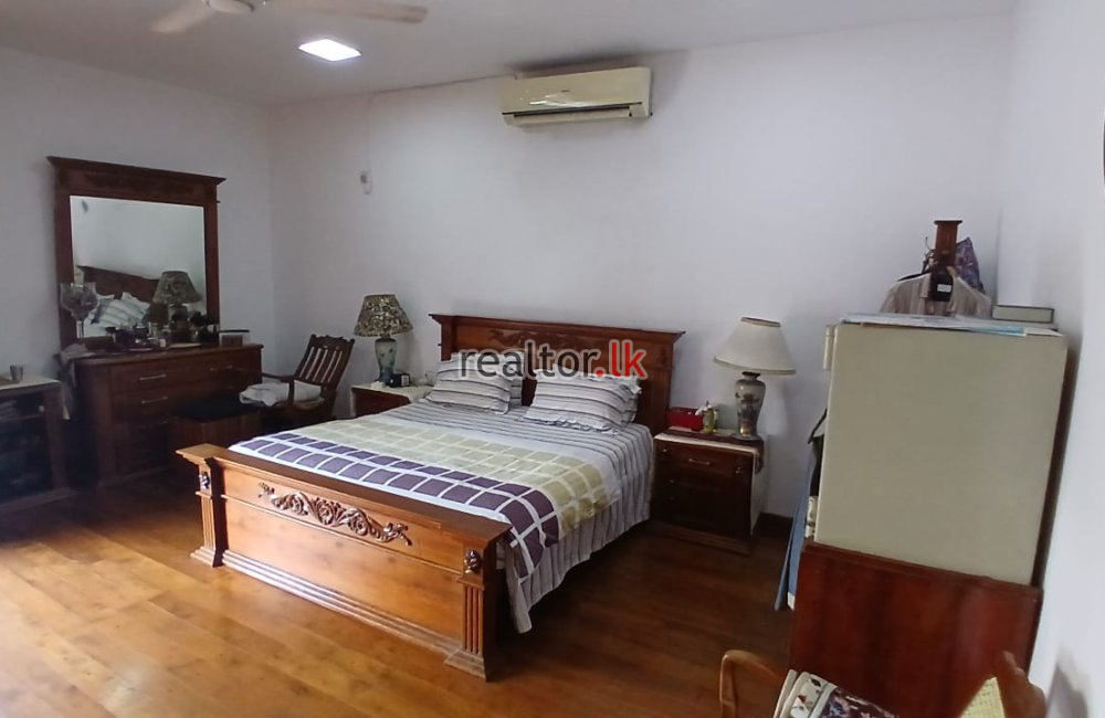 Luxury House For Sale In 10th Lane Colombo 03