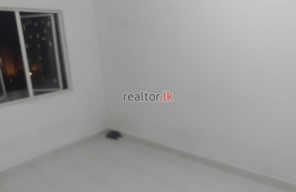 Colombo 2 Unfurnished Apartment for Rent