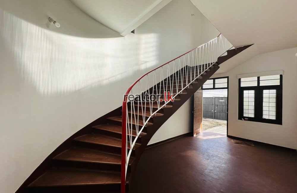 Grand House For Rent In Horton Place Colombo 07