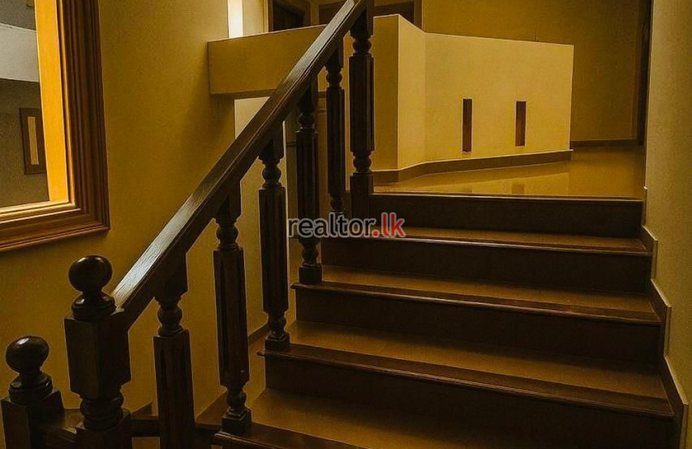 House For Sale In Kalapaluwawa Rajagiriya
