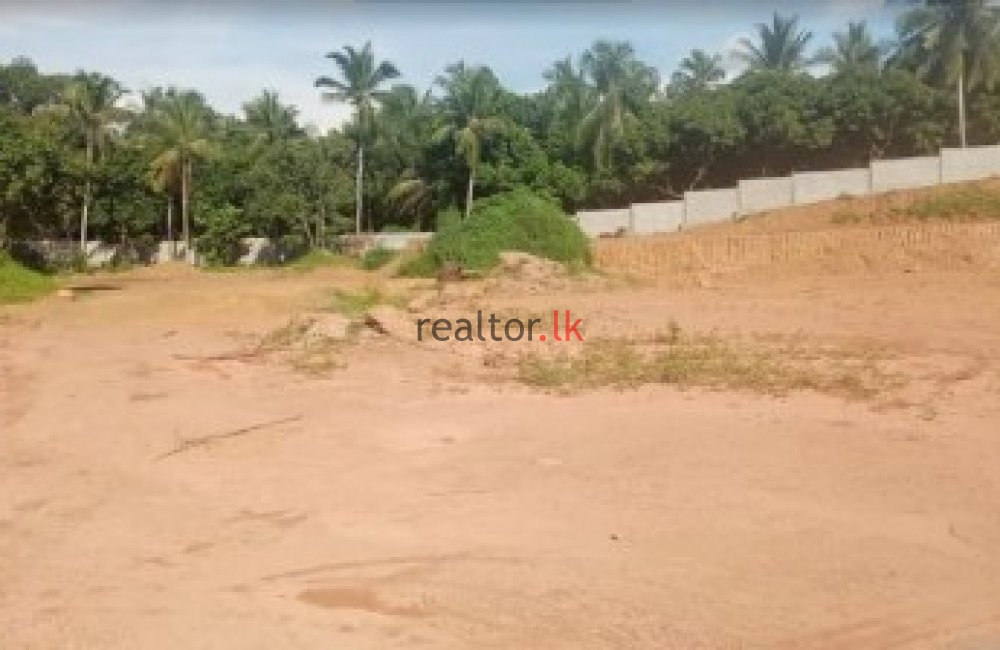 Facing Kanduboda Road Land For Sale