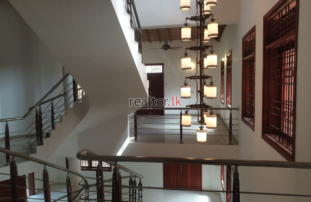 Two Story House For Sale At Railway Ave Nugegoda