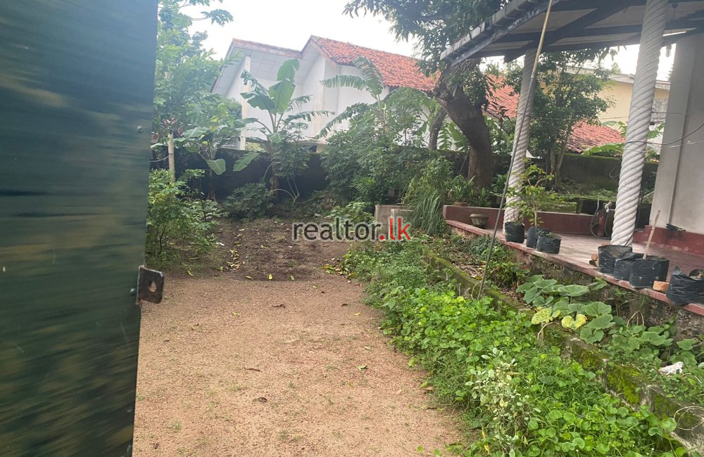 Land For Sale Off 4th Lane At Nawala