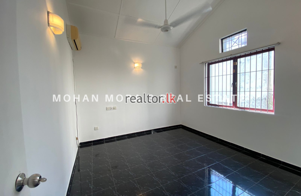 House For Sale At Kalalgoda Thalawathugoda