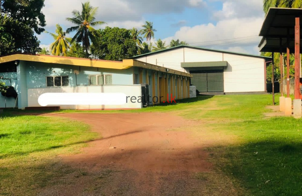 Lunuwila Warehouse For Sale