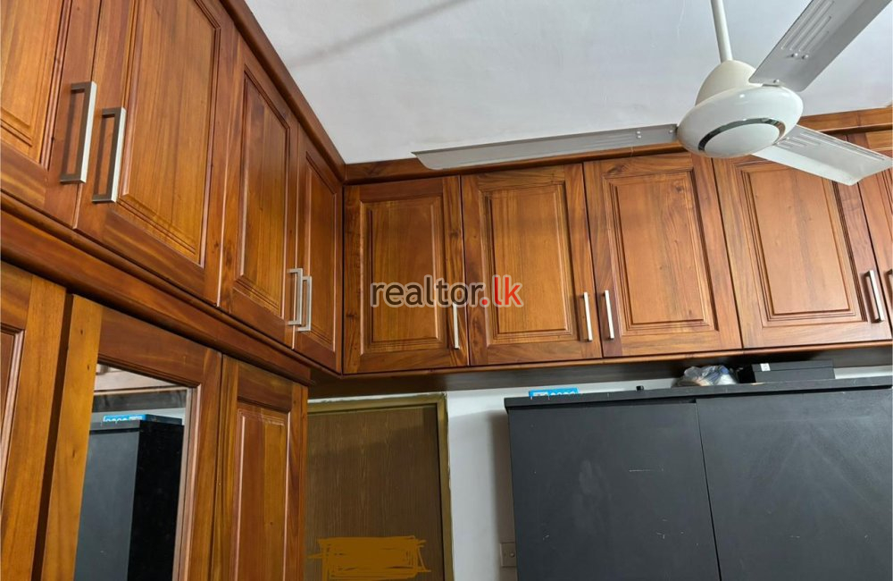 Three Bed For Sale At 37th Lane Colombo 06