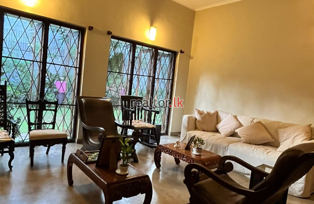 Two Story House For Sale In Off Park Rd Colombo 5