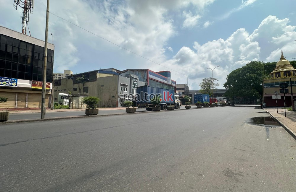 Prime Commercial Land For Sale In Colombo 14
